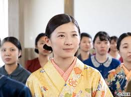 伊藤沙莉 法服 チャイナドレス ツッコミ