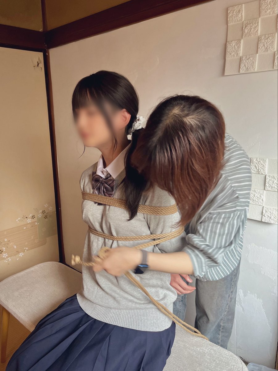 【SM写真】絵描きのパートナーに縛られて