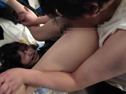 【倉本すみれ】汚部屋でシコッてばかりいる中年男に拉致られてズタボロに犯されて孕んだ受験生の美少女！