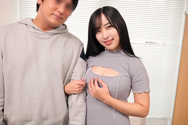 【素人】ヌード撮影中に夫以外の男から寝取られた人妻！夫が見つめる中で他人棒の快楽に絶頂！