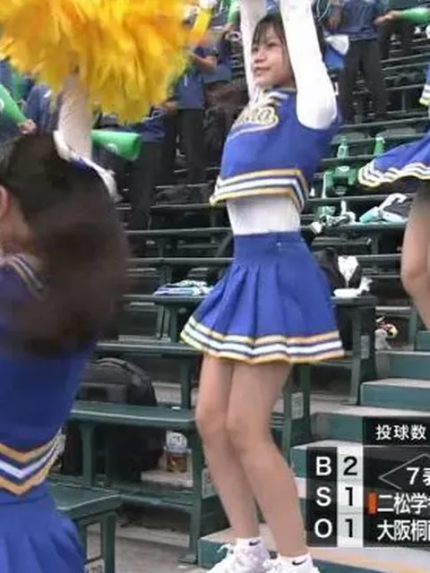 【パンチラ放送事故】TV中継がやらかし！甲子園球場のJKチアリーダーの美少女のパンティ映り込みｗｗｗ