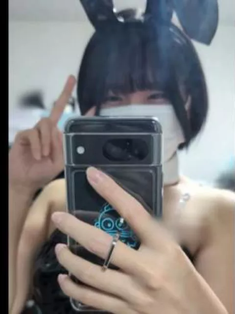 【素人SNS】ショートヘア看護学生の激カワ21歳さんが自撮りしたエロコス姿や美乳ヌードを鍵垢に投稿！