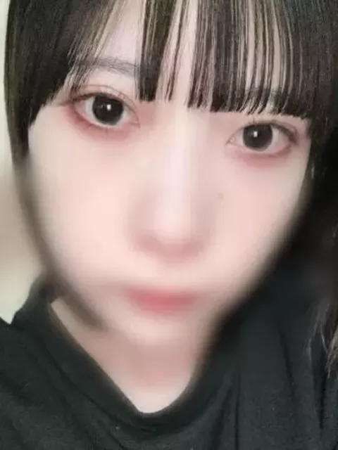 【個人撮影】裏垢自撮り投稿！M気質のメンヘラ女子２４歳さんが濡らしたパイパンマンコを開脚丸出し！