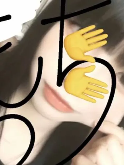 【素人SNS】黒髪美形のお嬢さんが美乳丸出し全裸でディルドをマンコにぶち込んでるｗｗｗ