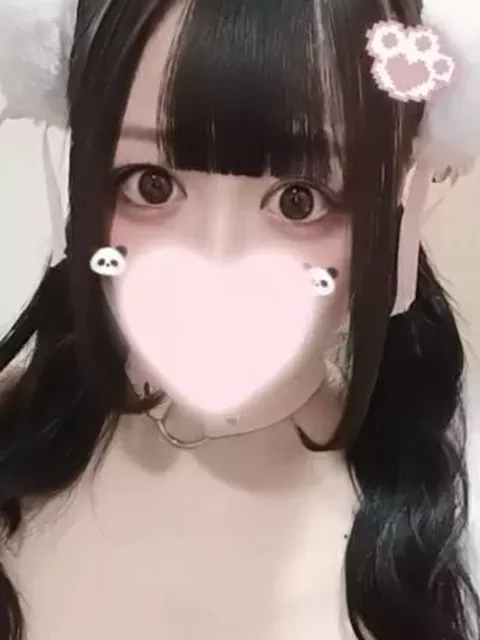 【個人撮影】変態ドMアピールの裏垢美人さん２０歳が美乳ピンク乳輪露わにパイパン自撮りヌード！