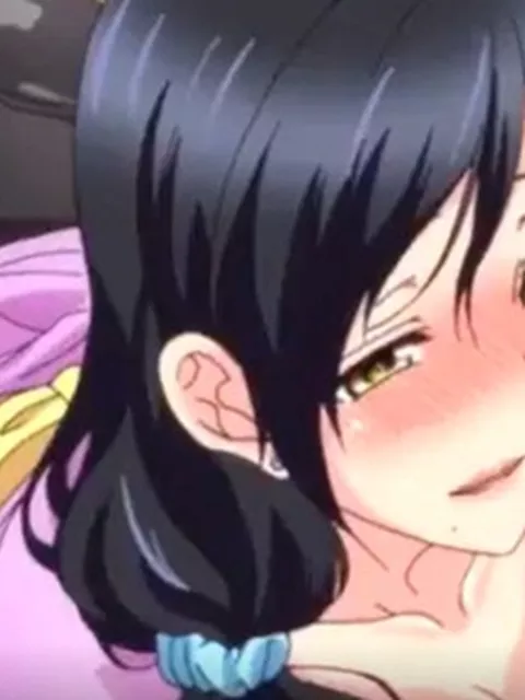【エロアニメ】巨乳美女の人妻の子宮の温もりに男性器を膨張させたショタ君チンポが快楽参れで腰を振る！