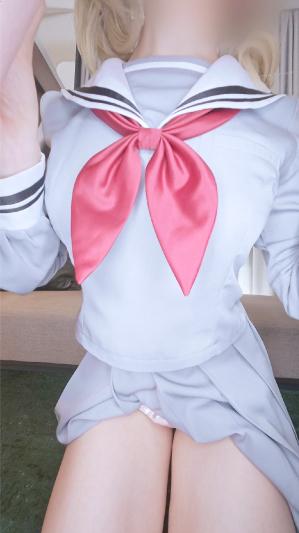 【素人・ハメ撮り・制服コス】色白小動物系レイヤーちゃんと制服コスハメ撮り 街角ナンパで即ホテルSEX ねっとり密着えっちで膣奥中◯し2連発【スマホ対応縦動画】